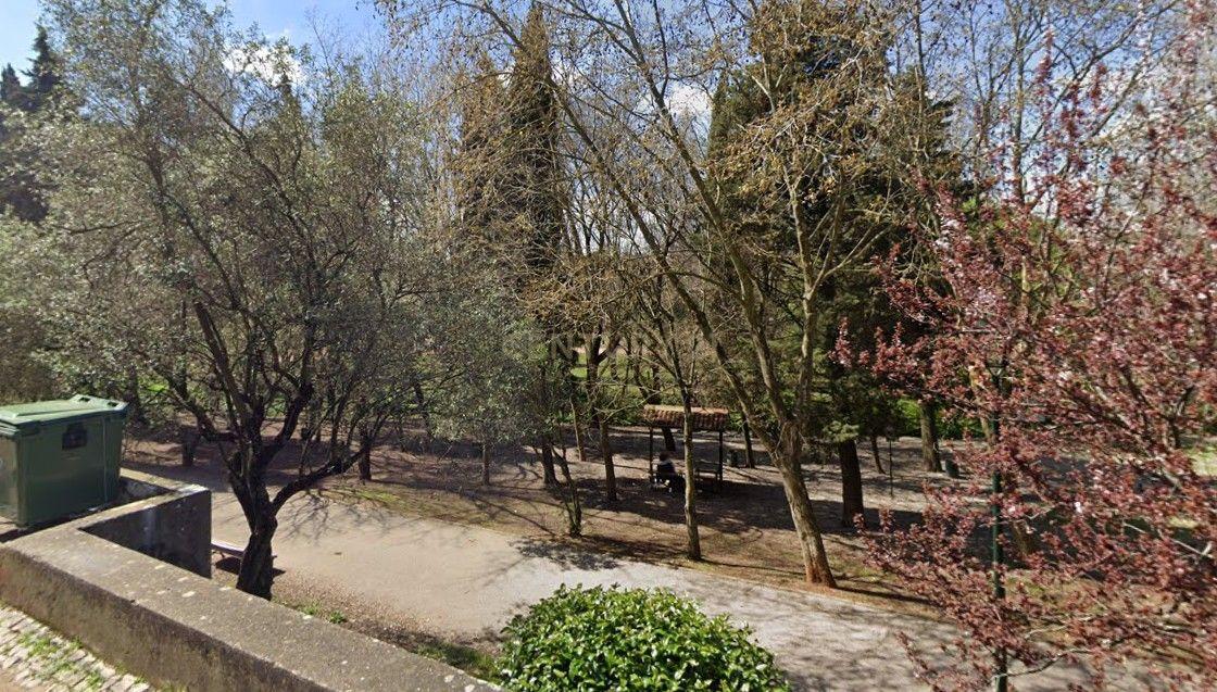 Apartamento T1, para investimento, em Queluz - Image 3